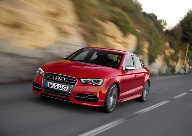 Audi S3 Limousine 2.0 TFSI S tronic quattro Audi S3 Limousine 2.0 TFSI S tronic quattro