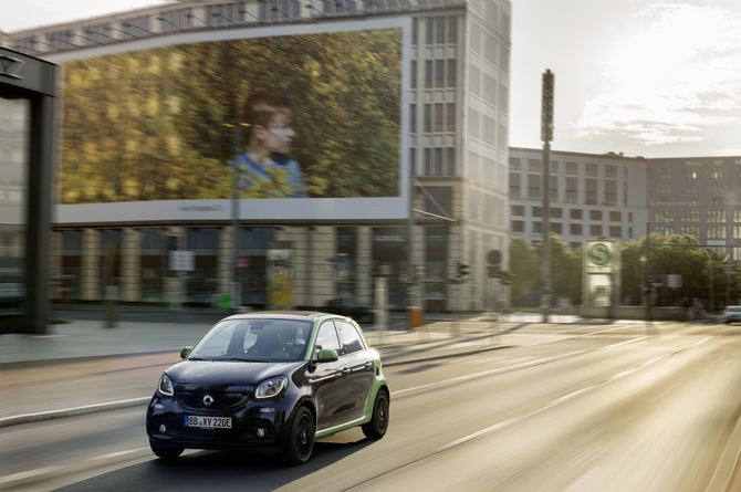 The new electric cars are powered with a new electric motor which was developed in partnership by Mercedes-Benz and Renault-Nissan The new electric cars are powered with a new electric motor which was developed in partnership by Mercedes-Benz and Renault-Nissan