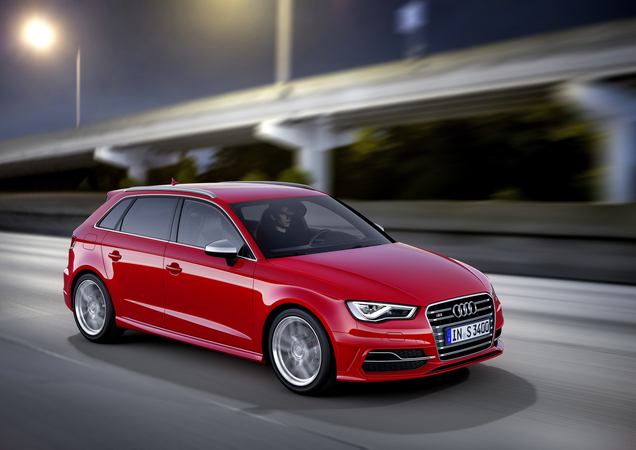 Audi S3 Sportback 2.0 TFSI S tronic quattro Audi S3 Sportback 2.0 TFSI S tronic quattro