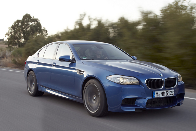 2012 BMW M5 Brings Ton of Tech to Super Saloon 2012 BMW M5 Brings Ton of Tech to Super Saloon