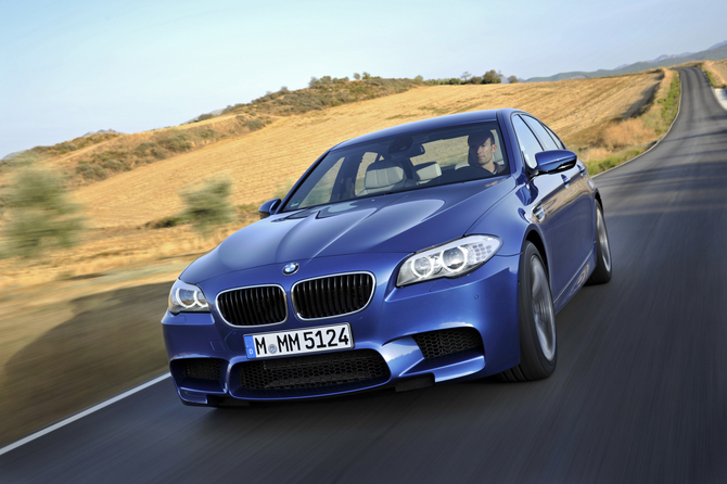 2012 BMW M5 Brings Ton of Tech to Super Saloon 2012 BMW M5 Brings Ton of Tech to Super Saloon