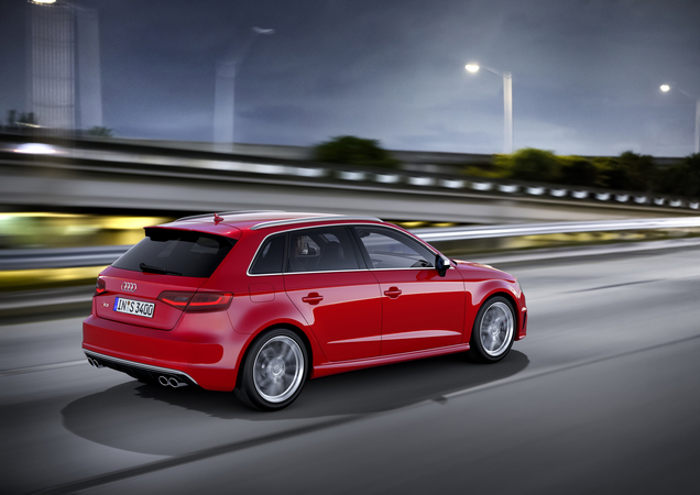 Audi S3 Sportback 2.0 TFSI S tronic quattro Audi S3 Sportback 2.0 TFSI S tronic quattro
