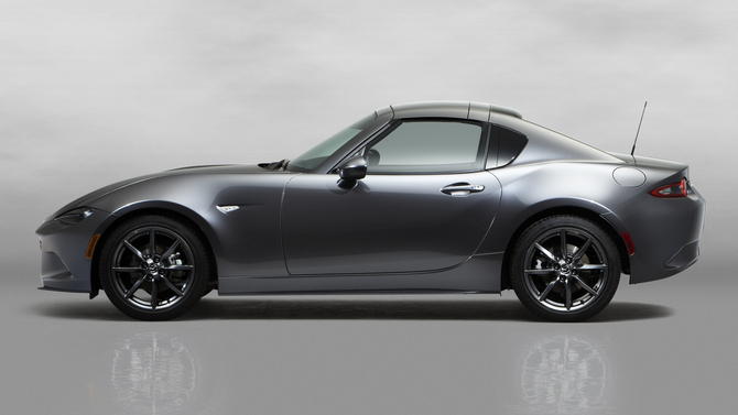 Mazda MX-5 RF 2.0 SKYACTIV-G Mazda MX-5 RF 2.0 SKYACTIV-G