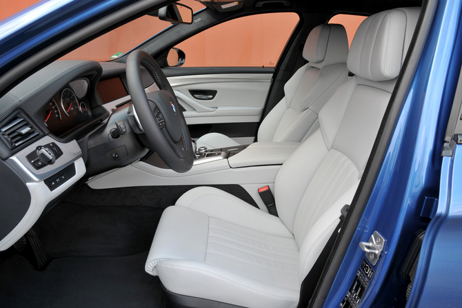 2012 BMW M5 Brings Ton of Tech to Super Saloon 2012 BMW M5 Brings Ton of Tech to Super Saloon