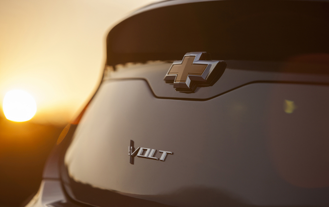 First image of the new Volt reveals the new logo of the model and the new design of the trunk lid First image of the new Volt reveals the new logo of the model and the new design of the trunk lid