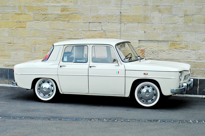Renault 8S Renault 8S