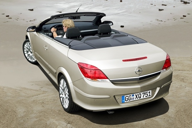 Opel Astra Twin Top 2.0 Turbo Opel Astra Twin Top 2.0 Turbo