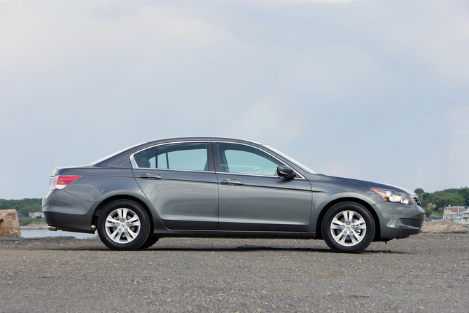 Honda Accord LX-P 5-Spd AT (USA) Honda Accord LX-P 5-Spd AT (USA)
