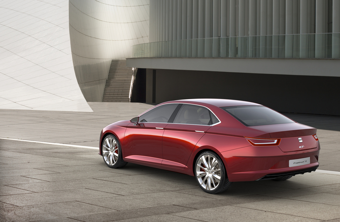 Seat gives yet another future design preview with the IBL Seat gives yet another future design preview with the IBL