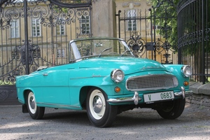 It is an attractive convertible that looks vaguely like a miniature 50s American car