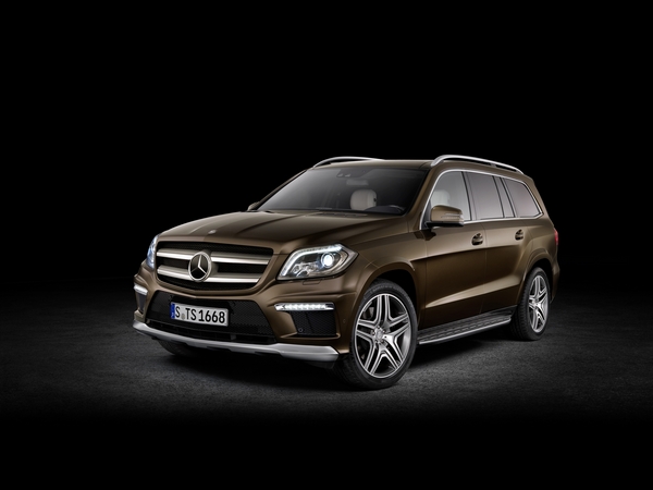 A Mercedes lança o Classe GL, o maior e mais luxuoso SUV da marca A Mercedes lança o Classe GL, o maior e mais luxuoso SUV da marca