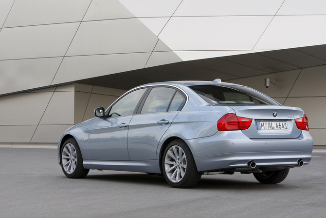 BMW 335i (E90) LCI BMW 335i (E90) LCI