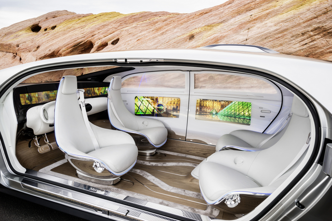 Mercedes-Benz F015 Luxury in Motion Mercedes-Benz F015 Luxury in Motion