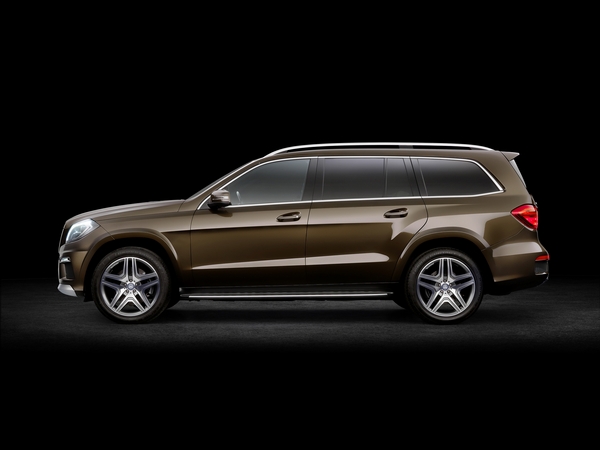A Mercedes lança o Classe GL, o maior e mais luxuoso SUV da marca A Mercedes lança o Classe GL, o maior e mais luxuoso SUV da marca