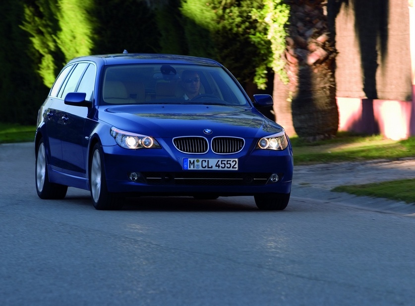 BMW 530d xDrive Touring Automatic :: 1 photo and 52 specs :: autoviva ...