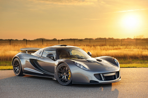 It is powered by a twin-turbo, 7.0-liter V8