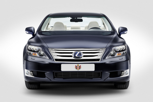 Lexus LS 600h L Laundelet