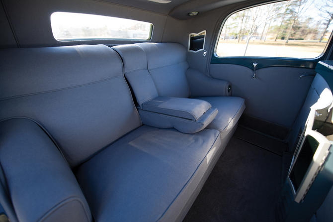 Rolls-Royce Phantom III Sedanca de Ville by Hooper & Co. Rolls-Royce Phantom III Sedanca de Ville by Hooper & Co.
