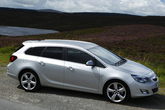 Vauxhall Astra Sports Tourer 1.6 ES (Auto) Vauxhall Astra Sports Tourer 1.6 ES (Auto)