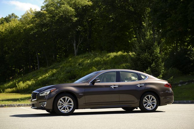 Infiniti Q70 Hybrid Infiniti Q70 Hybrid