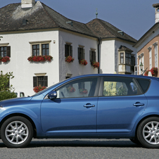 Kia cee'd 1.6 CRDi 115hp AT EX Kia cee'd 1.6 CRDi 115hp AT EX
