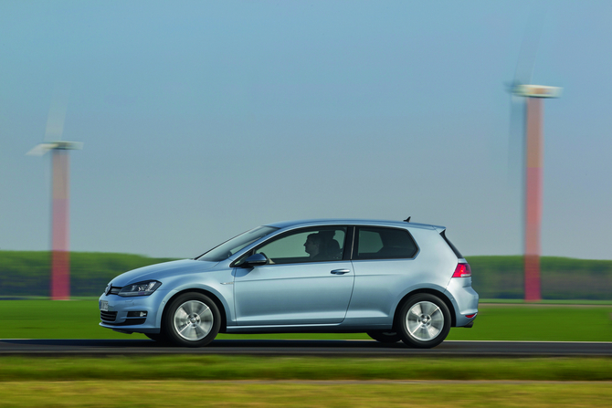 A Volkswagen melhorou a eficiência em 15% relativamente ao anterior TDI BlueMotion A Volkswagen melhorou a eficiência em 15% relativamente ao anterior TDI BlueMotion