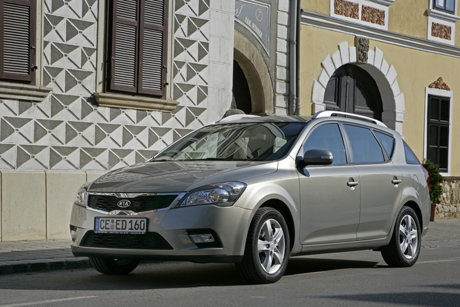 Kia cee'd SW 1.6 CRDi 115hp AT EX Kia cee'd SW 1.6 CRDi 115hp AT EX