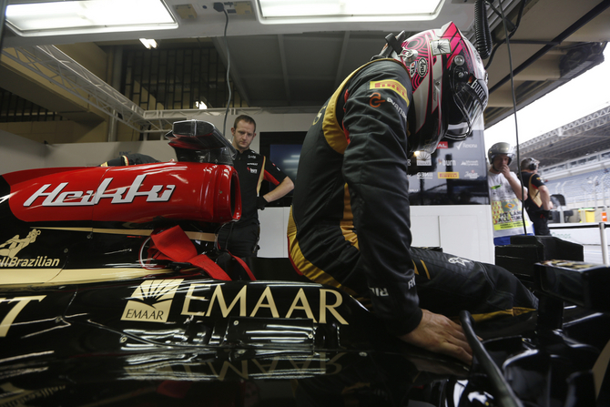 Pastor Maldonado e Romaim Grosjean já fizeram os ajustes necessários aos seus respetivos carros Pastor Maldonado e Romaim Grosjean já fizeram os ajustes necessários aos seus respetivos carros