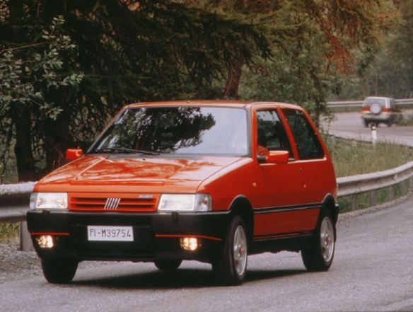 Fiat Uno Turbo ie basic info spec rating