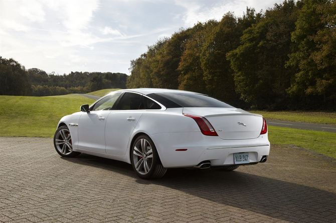 Jaguar XJ Sport and Speed Packs Jaguar XJ Sport and Speed Packs