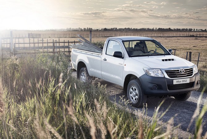 Toyota Hilux 7 Toyota Hilux 7