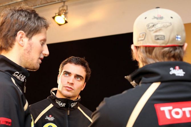 Lotus F1 Team Reveals E20, Also Uses Step-Down Nost Lotus F1 Team Reveals E20, Also Uses Step-Down Nost