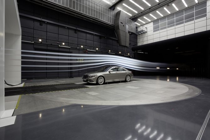 The cars sit on a turntable to simulate wind from any angle The cars sit on a turntable to simulate wind from any angle