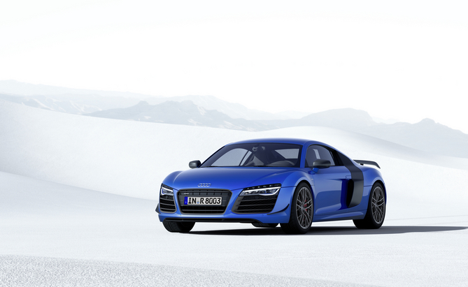 The R8 LMX is powered by a more powerful version of the 5.2 liter V10 petrol engine The R8 LMX is powered by a more powerful version of the 5.2 liter V10 petrol engine