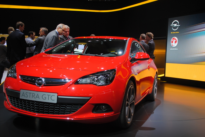 Opel Astra GTC to be unveiled in Frankfurt Opel Astra GTC to be unveiled in Frankfurt