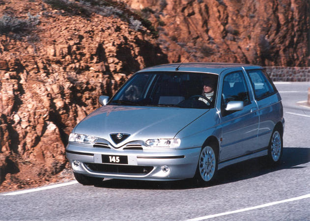 Alfa Romeo 145 Cloverleaf Alfa Romeo 145 Cloverleaf