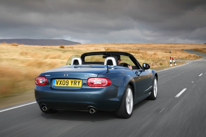 Mazda MX-5 Coupé Cabriolet 2.0i Miyako Mazda MX-5 Coupé Cabriolet 2.0i Miyako