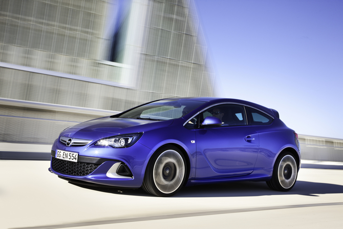 Opel Astra OPC Offers 280hp, 400Nm and Adjustable Suspension Opel Astra OPC Offers 280hp, 400Nm and Adjustable Suspension