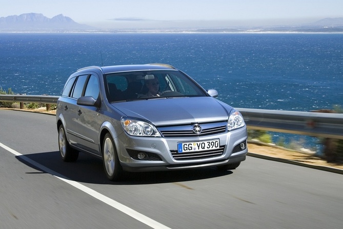 Opel Astra Caravan Cosmo 2.0 Turbo Opel Astra Caravan Cosmo 2.0 Turbo