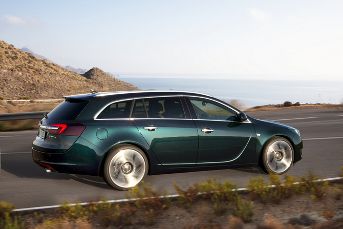 Opel Insignia Sports Tourer 2.0 CDTI Executive Opel Insignia Sports Tourer 2.0 CDTI Executive