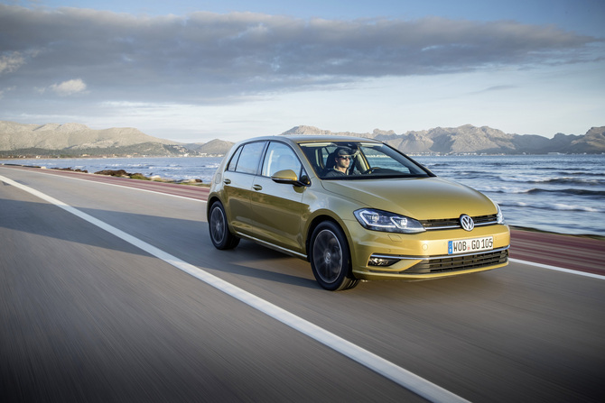 Volkswagen Golf 1.0 TSI DSG Confortline Volkswagen Golf 1.0 TSI DSG Confortline