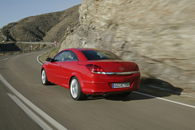 Opel Astra Twintop 1.6 Turbo Opel Astra Twintop 1.6 Turbo