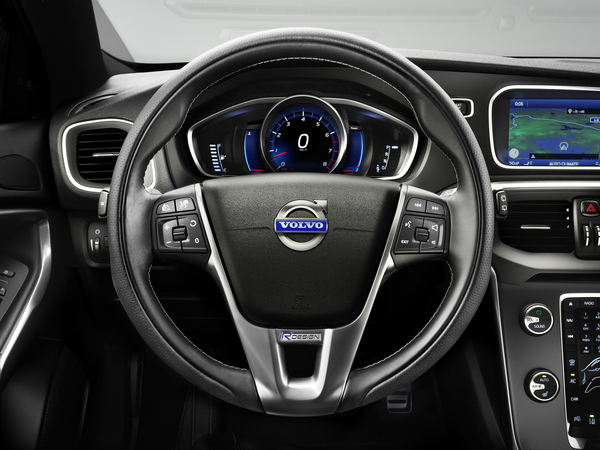 Volvo V40 R-Design Volvo V40 R-Design