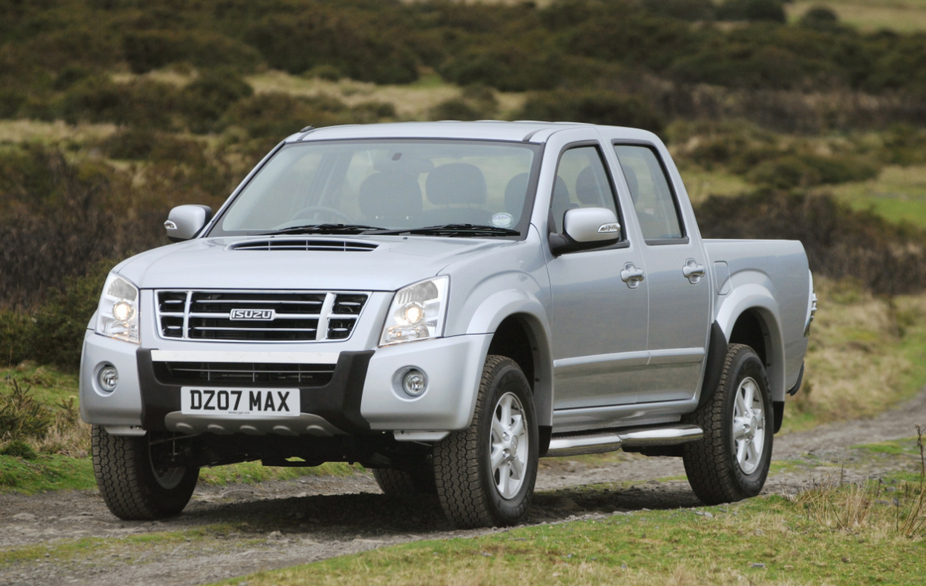 Isuzu D-Max 3.0 Custom 4WD :: 1 photo and 11 specs :: autoviva.com