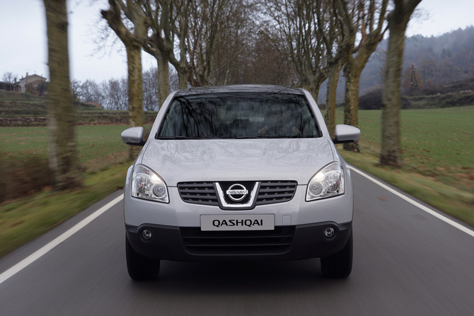 Nissan Qashqai+2 2.0 4WD CVT Nissan Qashqai+2 2.0 4WD CVT