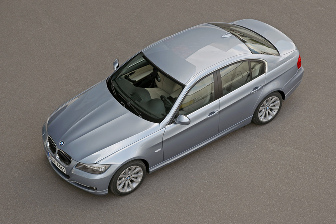 Bmw 320i E90. Bmw 320i E90 Specs