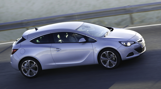 Opel Astra GTC 2.0 CDTI Active Select Opel Astra GTC 2.0 CDTI Active Select