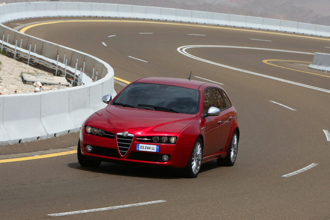 Alfa Romeo 159 SW 2.0 JTDm 16v 170cv Distinctive Alfa Romeo 159 SW 2.0 JTDm 16v 170cv Distinctive