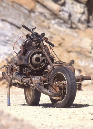 Stranded in the desert, man builds motorcycle from broken 2CV Stranded in the desert, man builds motorcycle from broken 2CV