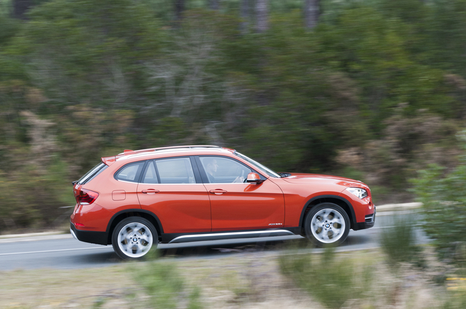 BMW X1 xDrive25d AT BMW X1 xDrive25d AT